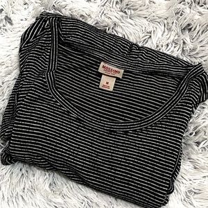 Black and white striped dress!🤍